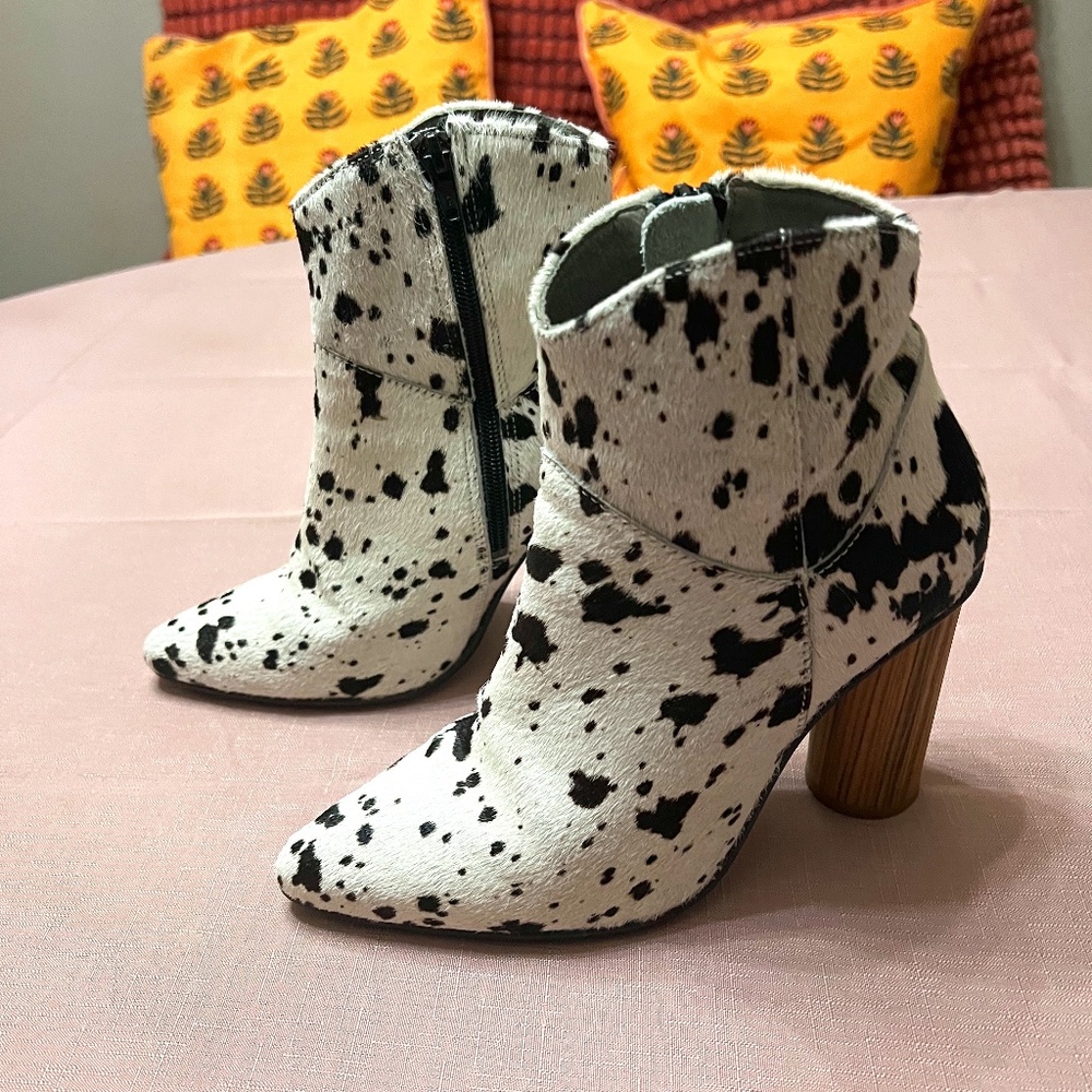 Overland Cowhide Booties - size 38